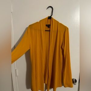 Medium size. Cardigan.
